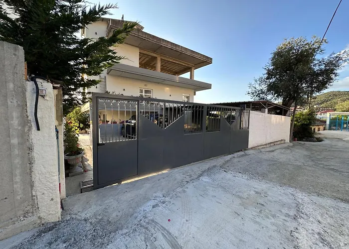 Flutura Apartments